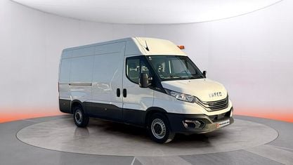 Begagnad Iveco Daily 156 HK (114 kW) 2023 Vit