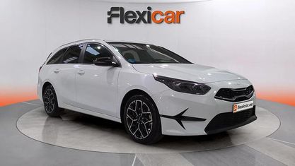 Usado Kia Ceed Style 100 CV (73 kW) 2025 Blanco Utilitario