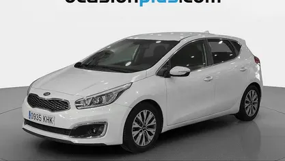 Usado Kia Ceed 101 CV (74 kW) 2018 Blanco Utilitario