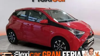 Usado Toyota Aygo X-play 72 CV (52 kW) 2019 Utilitario