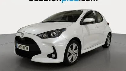 Usado 2024 Toyota Yaris Hybrid Active Utilitario | 16.728 € (Buen precio)