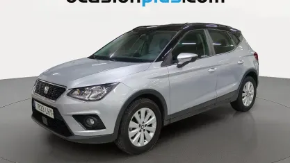 Usado Seat Arona Ecomotive 116 CV (85 kW) 2020 Gris plata SUV