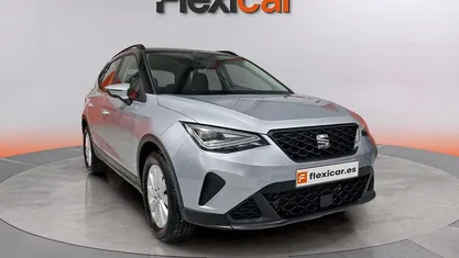 Usado Seat Arona Style 110 CV (80 kW) 2022 SUV