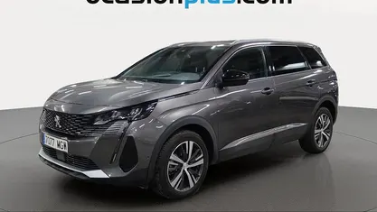 Gris plata Usado 2023 Peugeot 5008 Allure SUV | 18.182 € (Buen precio)