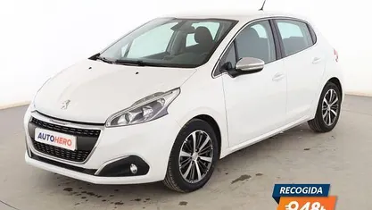 Usado Peugeot 208 Allure 110 CV (80 kW) 2016 Blanco Utilitario