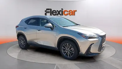 Usado Lexus NX450h+ Luxury Line 306 CV (225 kW) 2022 Gris SUV