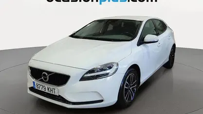 Usado Volvo V40 Momentum 150 CV (110 kW) 2018 Blanco Utilitario