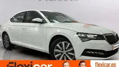 Blanco Usado 2022 Skoda Superb Style Familiar | 21.490 € (Precio justo)