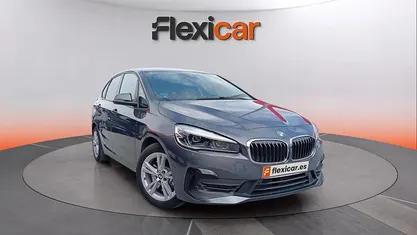 Usado BMW 225 Active Tourer iPerformance 224 CV (164 kW) 2020 Gris Monovolumen