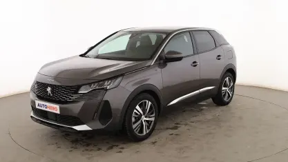 Usado Peugeot 3008 Allure 224 CV (164 kW) 2021 Gris SUV