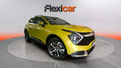 Usado Kia Sportage 239 CV (175 kW) 2022 Amarillo SUV