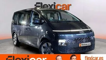 Usado Hyundai Staria 177 CV (130 kW) 2023 Azul Monovolumen