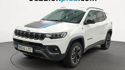Usado Jeep Compass Trailhawk 241 CV (177 kW) 2022 Blanco SUV