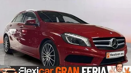 Usado Mercedes A180 AMG line 109 CV (80 kW) 2015 Rojo Utilitario