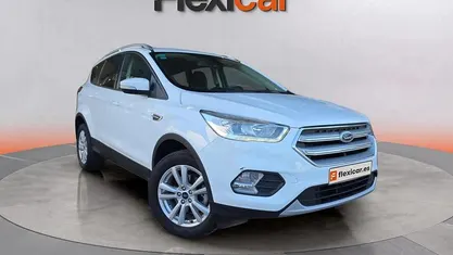 Usado Ford Kuga Trend 120 CV (88 kW) 2019 SUV
