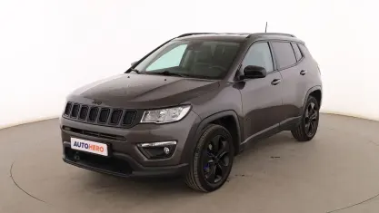 Usado Jeep Compass Night Eagle 140 CV (102 kW) 2019 Gris SUV