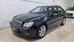 Azul Usado 2005 Mercedes C220 Classic Berlina | 3800 € (Precio justo)