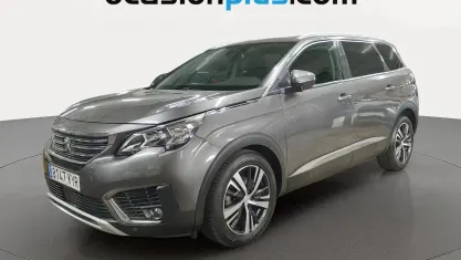 Usado Peugeot 5008 Allure 131 CV (96 kW) 2019 Gris plata SUV