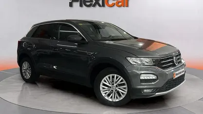 Usado VW T-Roc Advance 116 CV (85 kW) 2018 Negro SUV