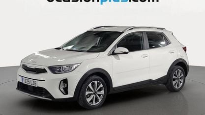 Käytetty Kia Stonic 84 HP (61 kW) 2022 Valkoinen Katumaasturi