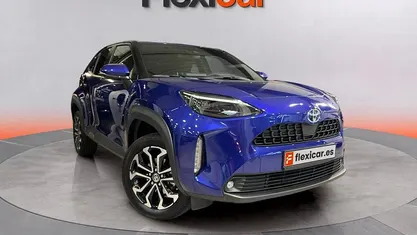 Azul Usado 2023 Toyota Yaris Hybrid Active | 22.290 € (Precio justo)