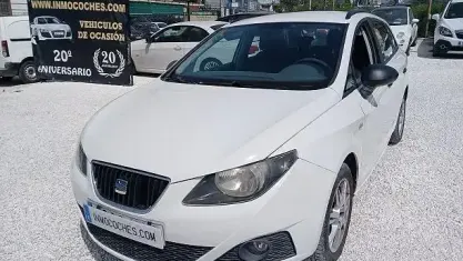 Begagnad Seat Ibiza Style 105 HK (77 kW) 2011 Vit Halvkombi