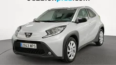 Gris Usado 2024 Toyota Aygo Play Utilitario | 14.355 € (Precio justo)