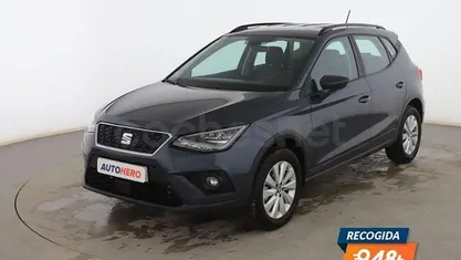 Usado Seat Arona Style 116 CV (85 kW) 2019 Gris SUV