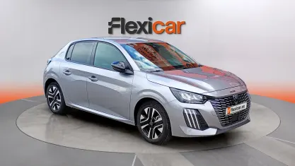 Usado Peugeot 208 Allure 101 CV (74 kW) 2025 Gris Utilitario
