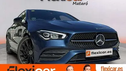 Usado Mercedes CLA180 136 CV (100 kW) 2020 Azul Berlina