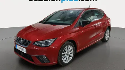 Usado Seat Ibiza FR 110 CV (80 kW) 2023 Rojo Utilitario