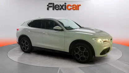 Usado Alfa Romeo Stelvio Executive 280 CV (205 kW) 2017 Blanco SUV
