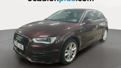 Usado Audi A3 110 CV (80 kW) 2015 Rojo Utilitario