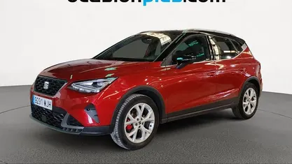 Usado Seat Arona FR 150 CV (110 kW) 2023 Rojo SUV