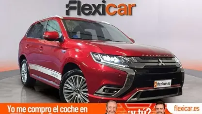 Usado Mitsubishi Outlander P-HEV 224 CV (164 kW) 2019 Rojo SUV