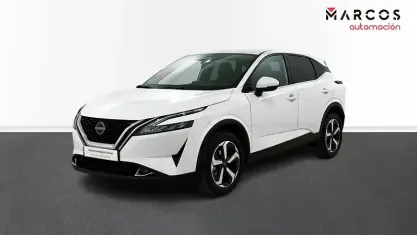 Usado Nissan Qashqai N-Connecta 158 CV (116 kW) 2023 Blanco everest (solido) negro SUV