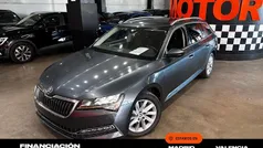 Gris Usado 2021 Skoda Superb Style Familiar | 17.450 € (Super precio)