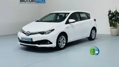 Blanco Usado 2016 Toyota Auris Hybrid Active Berlina | 12.990 € (Precio justo)