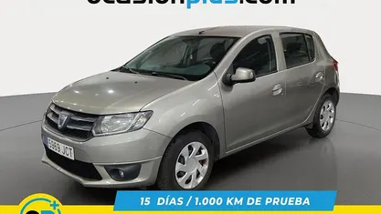 Beige Usado 2015 Dacia Sandero Lauréate Utilitario | 7200 € (Precio justo)