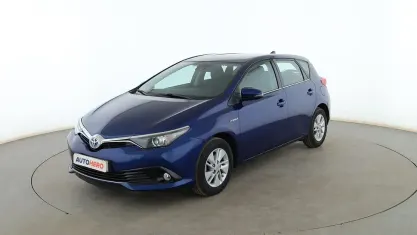Usado Toyota Auris Hybrid Advance 136 CV (100 kW) 2018 Azul Berlina