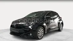 Usado 2022 Toyota Yaris Hybrid Active Berlina | 19.900 € (Precio justo)