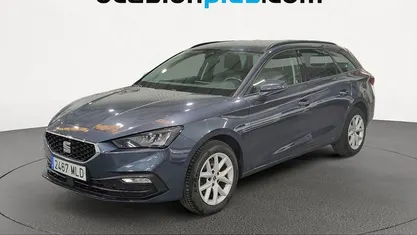Usado Seat Leon Style 130 CV (95 kW) 2023 Monovolumen