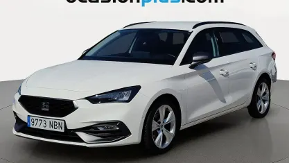 Usado Seat Leon FR 150 CV (110 kW) 2025 Blanco Monovolumen