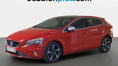 Usado Volvo V40 R-Design Momentum 150 CV (110 kW) 2014 Rojo Utilitario