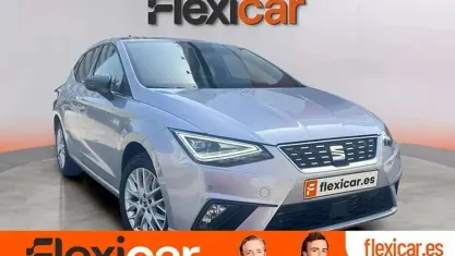 Usado Seat Ibiza 115 CV (84 kW) 2024 Gris Utilitario