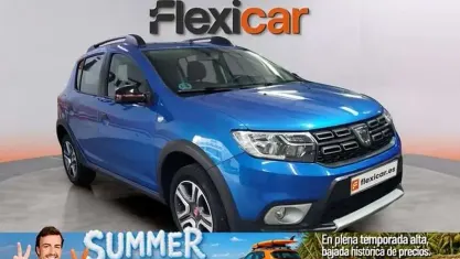 Usado Dacia Sandero Comfort 95 CV (69 kW) 2020 Azul Utilitario