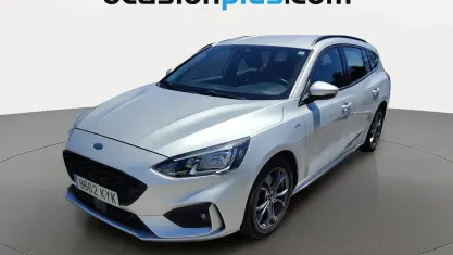 Usado Ford Focus ST-Line 125 CV (91 kW) 2019 Gris plata Utilitario