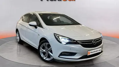 Usado 2016 Opel Astra Excellence Berlina | 9990 € (Precio justo)