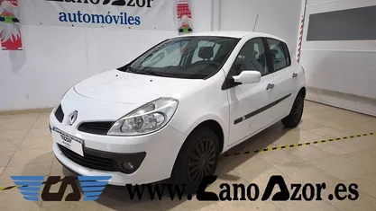 Usado 2008 Renault Clio II Business Utilitario | 3900 € (Precio justo)