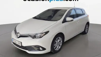 Usado Toyota Auris Active 116 CV (85 kW) 2016 Blanco Utilitario